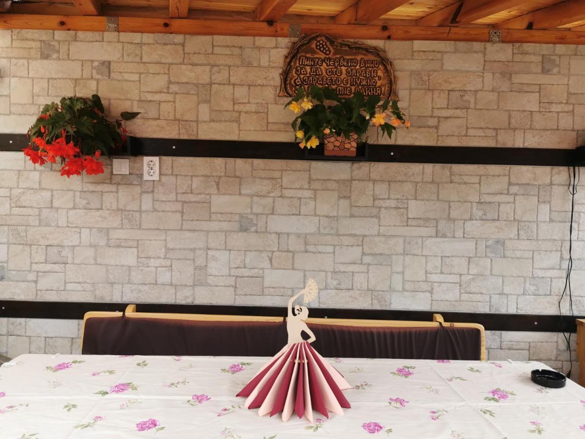 Rose Valley Guest House Kazanlŭk Exterior foto