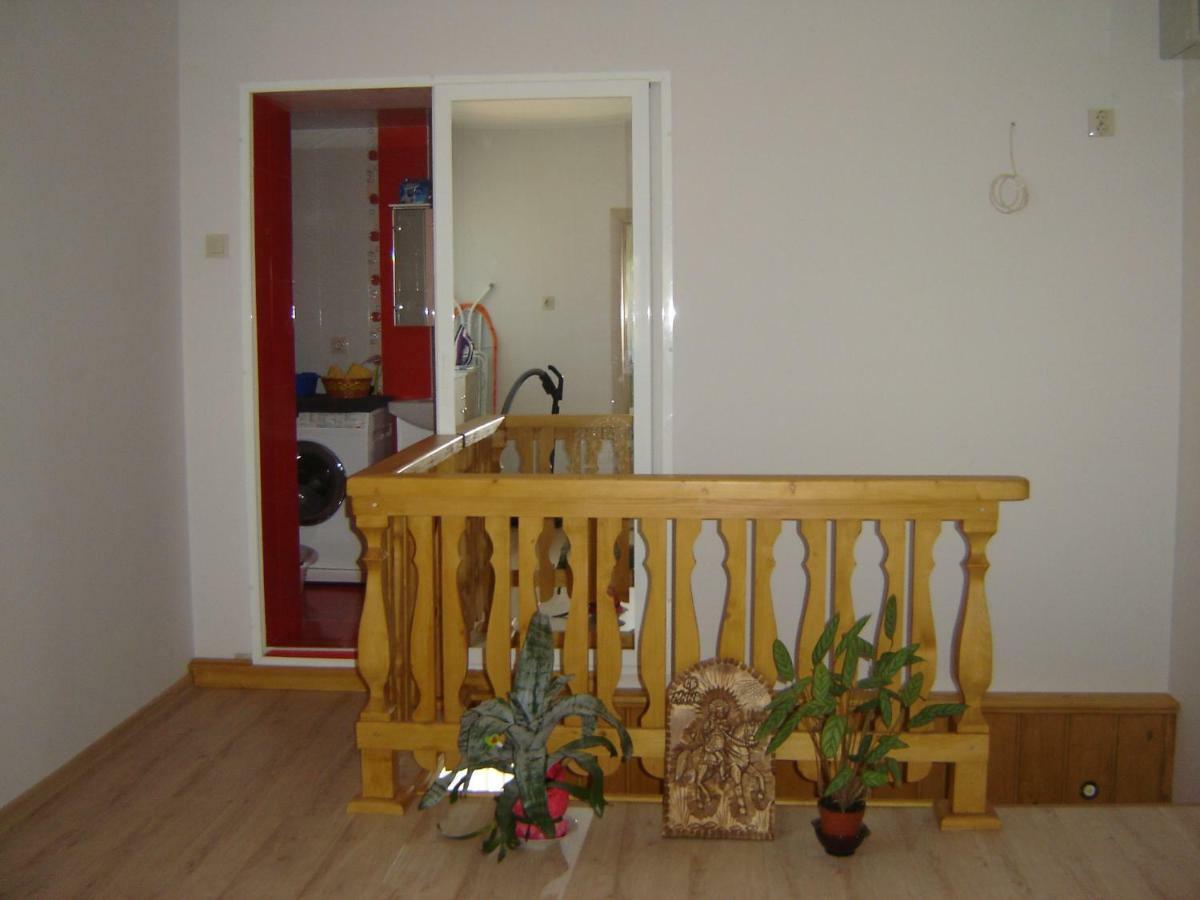 Rose Valley Guest House Kazanlŭk Exterior foto