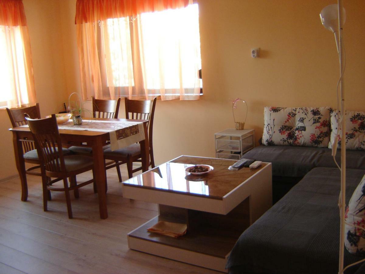 Rose Valley Guest House Kazanlŭk Exterior foto