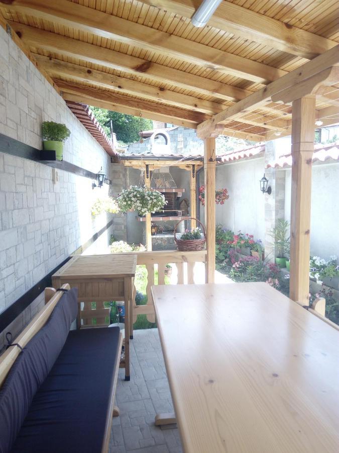 Rose Valley Guest House Kazanlŭk Exterior foto